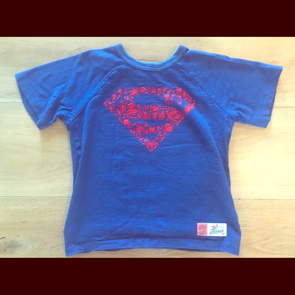 Superman T-shirt with detachable cape